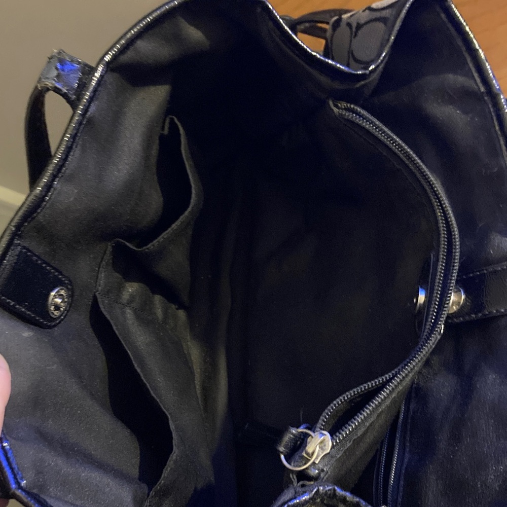 Coach Signature Canvas Tote pocketbook - Picture 3 of 15